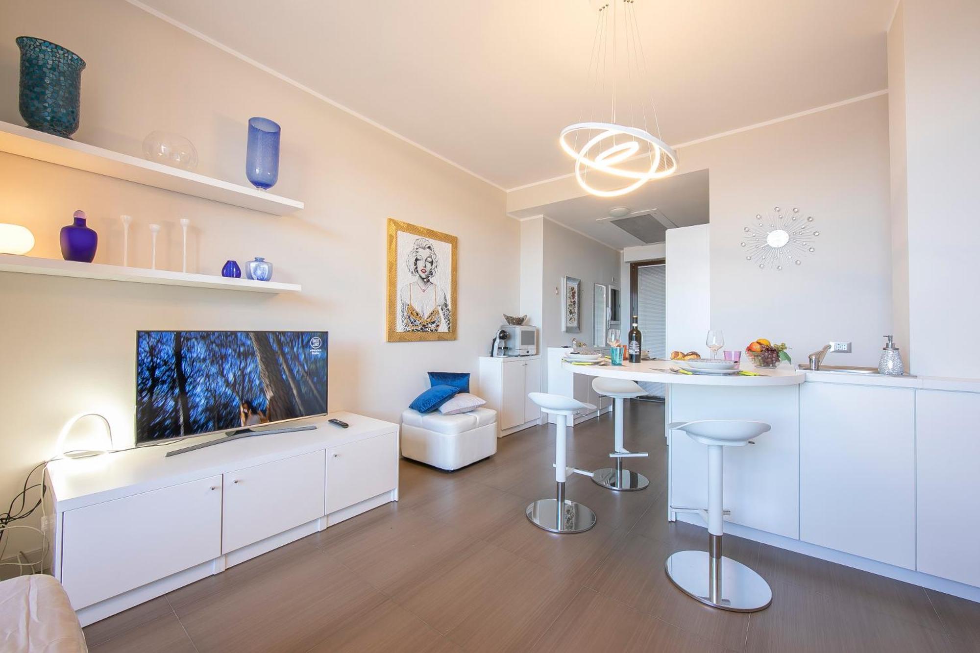 Suite On The Lake - Happy Rentals Meina Esterno foto